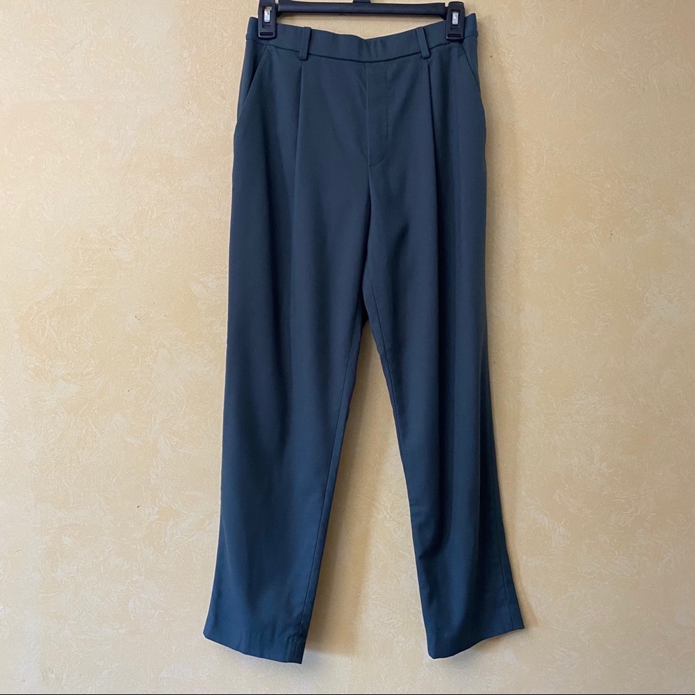 Uniqlo EZY Ankle Pants